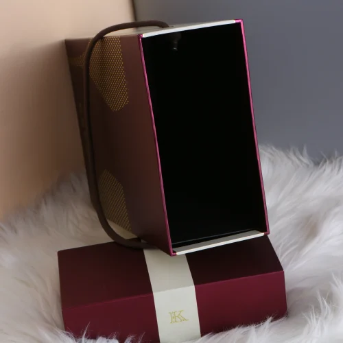 Alternative view of High-end Wine Recyclable Material Wine Packaging Box